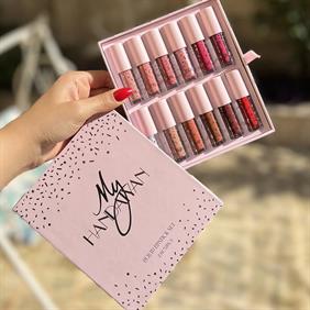 این-پک-با-رنگهای-جذاب-و-خاص-از-جدیدترین-پک-های-رژلب-از-برند-باکیفیت-هندیانه-که-یه-لیپ‌گلاس،-یه-رنگ-شاین-و-۱۰تا-رژلب-مات-داره-