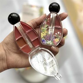 پالت رژلب خیس کره ای