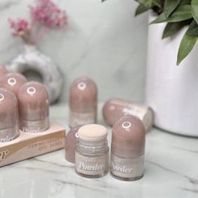 اگر-میخوای-آرایشت-ماندگار-شه،-برق-نیفته-و-مثل-آرایش-عروس-مات-باشه،-پودر-فیکس-یوشاز-برات-انجامش-میده-